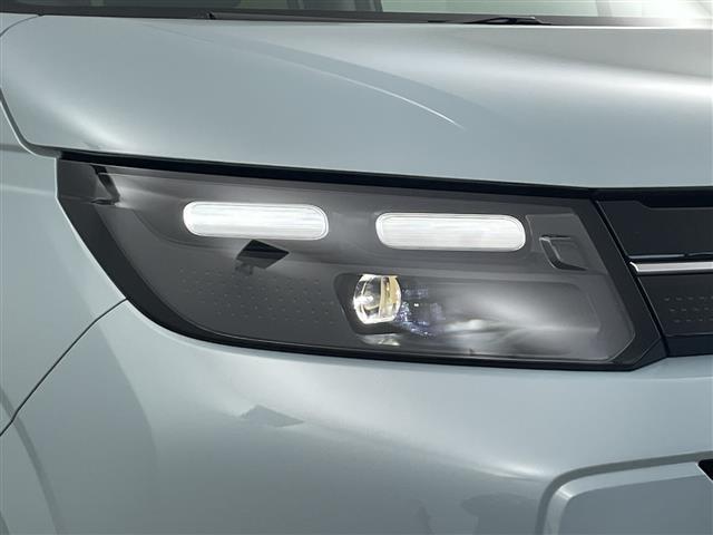 フリード ｅ：ＨＥＶエアー　ＥＸ　登録済未使用車　９型ナビ　ＴＶ　バックカメラ　衝突軽減ブレーキ　レーンキープアシストシステム　ブラインドスポットモニタ　両側パワースライドドア　ハーフレザー　シートヒーター　ＬＥＤ　オートハイビーム（36枚目）