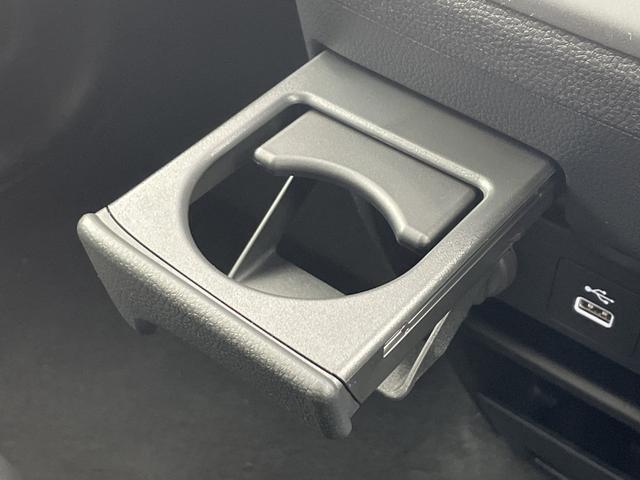 フリード ｅ：ＨＥＶエアー　ＥＸ　登録済未使用車　９型ナビ　ＴＶ　バックカメラ　衝突軽減ブレーキ　レーンキープアシストシステム　ブラインドスポットモニタ　両側パワースライドドア　ハーフレザー　シートヒーター　ＬＥＤ　オートハイビーム（77枚目）