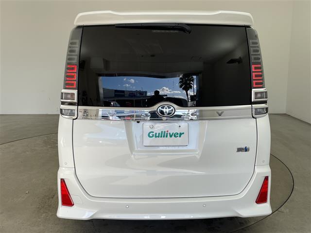 ヴォクシー ハイブリッドＺＳ　煌ＩＩ　・モデリスタエアロ・プリクラッシュセーフティ・レーンディバチャーアラート・オートハイビーム・１０インチナビ・両側パワースライドドア・バックカメラ・ＴＥＩＮ車高調・前席シートヒーター・クルコン・ＥＴＣ（5枚目）