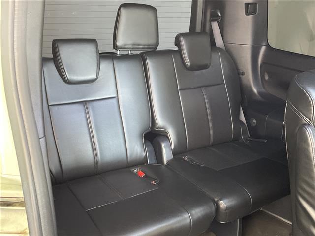 ヴォクシー ハイブリッドＺＳ　煌ＩＩ　・モデリスタエアロ・プリクラッシュセーフティ・レーンディバチャーアラート・オートハイビーム・１０インチナビ・両側パワースライドドア・バックカメラ・ＴＥＩＮ車高調・前席シートヒーター・クルコン・ＥＴＣ（12枚目）