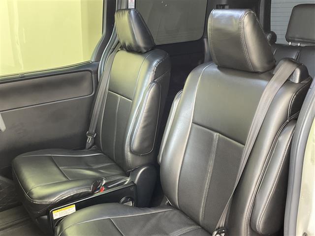 ヴォクシー ハイブリッドＺＳ　煌ＩＩ　・モデリスタエアロ・プリクラッシュセーフティ・レーンディバチャーアラート・オートハイビーム・１０インチナビ・両側パワースライドドア・バックカメラ・ＴＥＩＮ車高調・前席シートヒーター・クルコン・ＥＴＣ（16枚目）