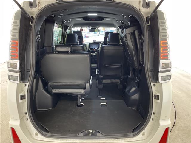 ヴォクシー ハイブリッドＺＳ　煌ＩＩ　・モデリスタエアロ・プリクラッシュセーフティ・レーンディバチャーアラート・オートハイビーム・１０インチナビ・両側パワースライドドア・バックカメラ・ＴＥＩＮ車高調・前席シートヒーター・クルコン・ＥＴＣ（19枚目）