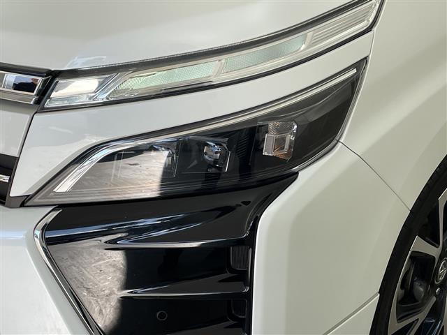 ヴォクシー ハイブリッドＺＳ　煌ＩＩ　・モデリスタエアロ・プリクラッシュセーフティ・レーンディバチャーアラート・オートハイビーム・１０インチナビ・両側パワースライドドア・バックカメラ・ＴＥＩＮ車高調・前席シートヒーター・クルコン・ＥＴＣ（39枚目）