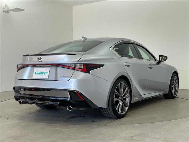 ＩＳ ＩＳ３００ｈ　Ｆスポーツ　・マークレビンソン・プリクラッシュセーフティ・レーントレーシングアシスト・レーダークルーズコントロール・オートハイビーム・１０．３型ナビ・全方位カメラ・ＢＳＭ・３眼ＬＥＤ・シートベンチレーション（3枚目）