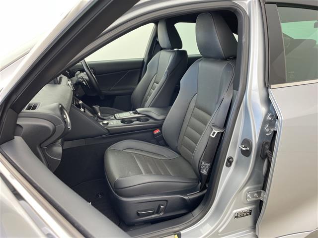 ＩＳ ＩＳ３００ｈ　Ｆスポーツ　・マークレビンソン・プリクラッシュセーフティ・レーントレーシングアシスト・レーダークルーズコントロール・オートハイビーム・１０．３型ナビ・全方位カメラ・ＢＳＭ・３眼ＬＥＤ・シートベンチレーション（13枚目）