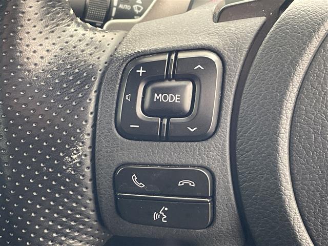 ＩＳ ＩＳ３００ｈ　Ｆスポーツ　・マークレビンソン・プリクラッシュセーフティ・レーントレーシングアシスト・レーダークルーズコントロール・オートハイビーム・１０．３型ナビ・全方位カメラ・ＢＳＭ・３眼ＬＥＤ・シートベンチレーション（19枚目）