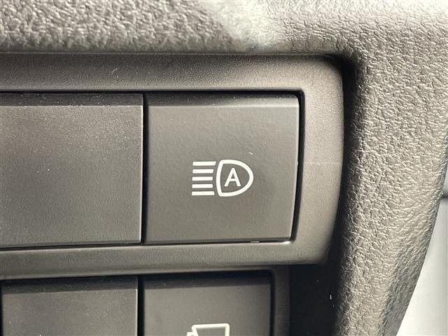 ＩＳ ＩＳ３００ｈ　Ｆスポーツ　・マークレビンソン・プリクラッシュセーフティ・レーントレーシングアシスト・レーダークルーズコントロール・オートハイビーム・１０．３型ナビ・全方位カメラ・ＢＳＭ・３眼ＬＥＤ・シートベンチレーション（29枚目）