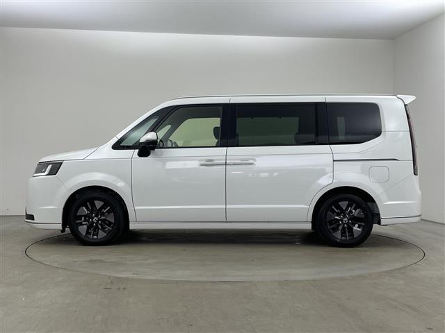 ステップワゴン ｅ：ＨＥＶスパーダ　・登録済未使用車・衝突軽減ブレーキ・路外逸脱抑制機能・車線維持支援システム・レーダークルーズコントロール・オートハイビーム・１１．４型ナビ・１５．６型後席モニター・ＢＳＭ・パワーバックドア・両側電動（6枚目）