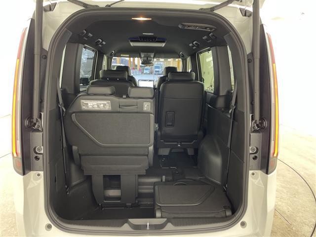 ステップワゴン ｅ：ＨＥＶスパーダ　・登録済未使用車・衝突軽減ブレーキ・路外逸脱抑制機能・車線維持支援システム・レーダークルーズコントロール・オートハイビーム・１１．４型ナビ・１５．６型後席モニター・ＢＳＭ・パワーバックドア・両側電動（19枚目）