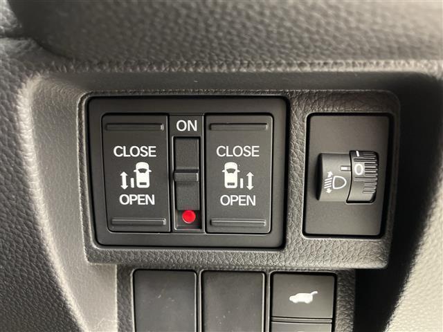 ステップワゴン ｅ：ＨＥＶスパーダ　・登録済未使用車・衝突軽減ブレーキ・路外逸脱抑制機能・車線維持支援システム・レーダークルーズコントロール・オートハイビーム・１１．４型ナビ・１５．６型後席モニター・ＢＳＭ・パワーバックドア・両側電動（31枚目）