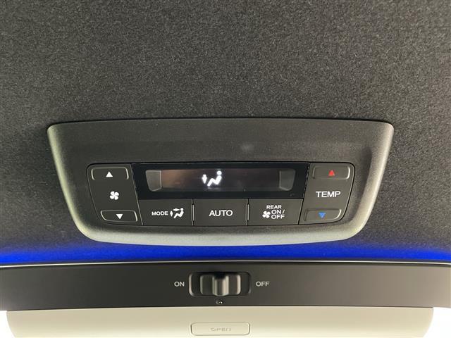 ステップワゴン ｅ：ＨＥＶスパーダ　・登録済未使用車・衝突軽減ブレーキ・路外逸脱抑制機能・車線維持支援システム・レーダークルーズコントロール・オートハイビーム・１１．４型ナビ・１５．６型後席モニター・ＢＳＭ・パワーバックドア・両側電動（32枚目）