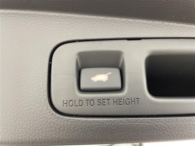 ステップワゴン ｅ：ＨＥＶスパーダ　・登録済未使用車・衝突軽減ブレーキ・路外逸脱抑制機能・車線維持支援システム・レーダークルーズコントロール・オートハイビーム・１１．４型ナビ・１５．６型後席モニター・ＢＳＭ・パワーバックドア・両側電動（33枚目）