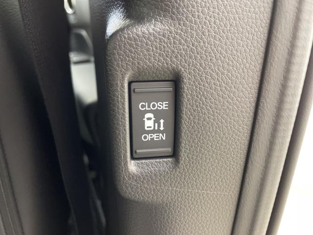 ステップワゴン ｅ：ＨＥＶスパーダ　・登録済未使用車・衝突軽減ブレーキ・路外逸脱抑制機能・車線維持支援システム・レーダークルーズコントロール・オートハイビーム・１１．４型ナビ・１５．６型後席モニター・ＢＳＭ・パワーバックドア・両側電動（68枚目）