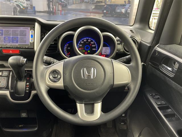 Ｎ－ＢＯＸカスタム Ｇ　ＳＳパッケージ　純正ナビ　ＴＶ　バックカメラ　ＥＴＣ　衝突軽減ブレーキ　両側パワースライドドア　スマートキー　プッシュスタート　ワンオーナー（19枚目）