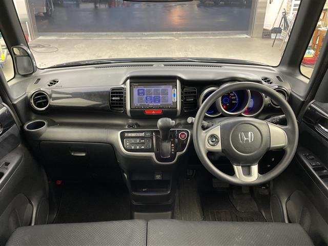 Ｎ－ＢＯＸカスタム Ｇ　ＳＳパッケージ　純正ナビ　ＴＶ　バックカメラ　ＥＴＣ　衝突軽減ブレーキ　両側パワースライドドア　スマートキー　プッシュスタート　ワンオーナー（42枚目）