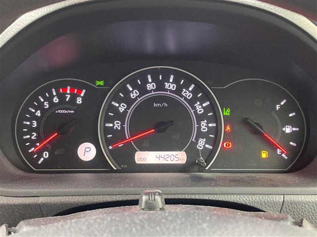 ノア Ｘ　・純正ナビ・ＣＤ・ＤＶＤ・ＡＭ・ＦＭ・ＵＳＢ・ＨＤＭＩ・ＢＴ・ＴＶ・バックカメラ・ビルトインＥＴＣ・片側パワースライドドア・ＭＴモード付ＡＴ・先行車発進通知・アイドリングストップ・スマートキー（23枚目）