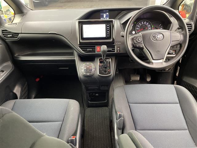 ノア Ｘ　・純正ナビ・ＣＤ・ＤＶＤ・ＡＭ・ＦＭ・ＵＳＢ・ＨＤＭＩ・ＢＴ・ＴＶ・バックカメラ・ビルトインＥＴＣ・片側パワースライドドア・ＭＴモード付ＡＴ・先行車発進通知・アイドリングストップ・スマートキー（42枚目）