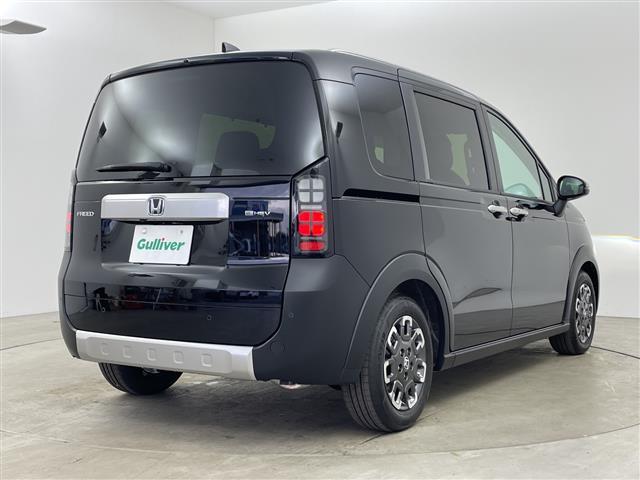 フリード ｅ：ＨＥＶクロスター　・登録済未使用車・純正９インチホンダコネクトナビ・Ｂｌｕｅｔｏｏｔｈ接続・ＡｐｐｌｅＣａｒＰｌａｙ・ＡｎｄｒｏｉｄＡｕｔｏ・前席シートヒーター・両側パワースライドドア・ホンダセンシング・ＬＥＤ（3枚目）