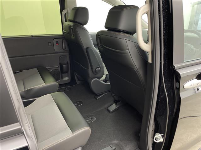 フリード ｅ：ＨＥＶクロスター　・登録済未使用車・純正９インチホンダコネクトナビ・Ｂｌｕｅｔｏｏｔｈ接続・ＡｐｐｌｅＣａｒＰｌａｙ・ＡｎｄｒｏｉｄＡｕｔｏ・前席シートヒーター・両側パワースライドドア・ホンダセンシング・ＬＥＤ（10枚目）