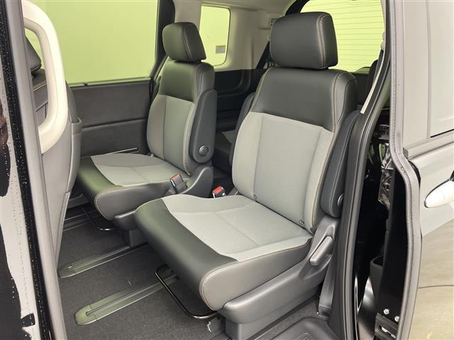 フリード ｅ：ＨＥＶクロスター　・登録済未使用車・純正９インチホンダコネクトナビ・Ｂｌｕｅｔｏｏｔｈ接続・ＡｐｐｌｅＣａｒＰｌａｙ・ＡｎｄｒｏｉｄＡｕｔｏ・前席シートヒーター・両側パワースライドドア・ホンダセンシング・ＬＥＤ（15枚目）