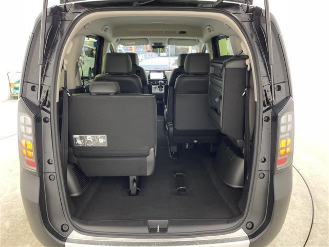 フリード ｅ：ＨＥＶクロスター　・登録済未使用車・純正９インチホンダコネクトナビ・Ｂｌｕｅｔｏｏｔｈ接続・ＡｐｐｌｅＣａｒＰｌａｙ・ＡｎｄｒｏｉｄＡｕｔｏ・前席シートヒーター・両側パワースライドドア・ホンダセンシング・ＬＥＤ（19枚目）