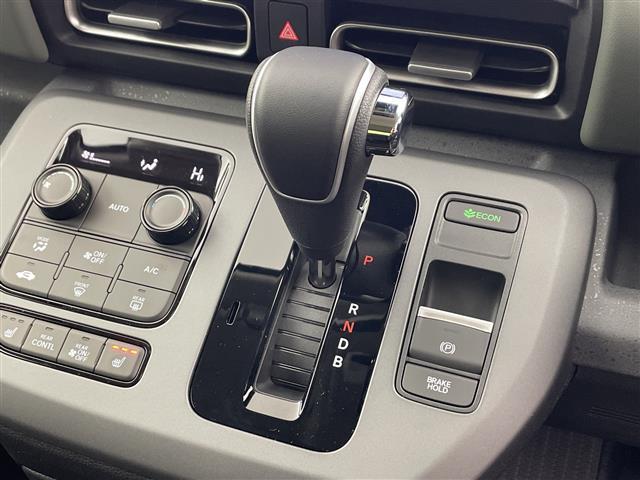 フリード ｅ：ＨＥＶクロスター　・登録済未使用車・純正９インチホンダコネクトナビ・Ｂｌｕｅｔｏｏｔｈ接続・ＡｐｐｌｅＣａｒＰｌａｙ・ＡｎｄｒｏｉｄＡｕｔｏ・前席シートヒーター・両側パワースライドドア・ホンダセンシング・ＬＥＤ（24枚目）