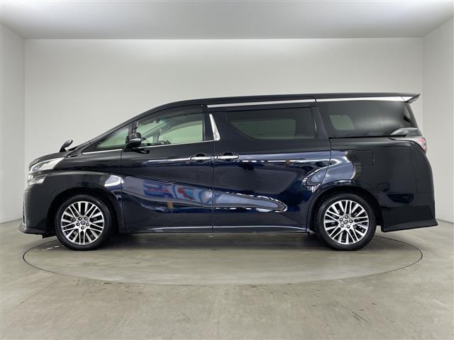 ヴェルファイア ２．５Ｚ　Ｇエディション　社外１１インチナビ　ＴＶ　１２．８インチフリップダウンモニター　サンルーフ　バックカメラ　ＥＴＣ　両側パワースライドドア　パワーバックドア　ステアリングヒーター　クリアランスソナー　パワーシート（7枚目）