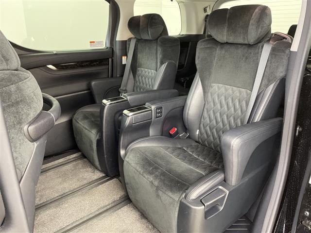 ヴェルファイア ２．５Ｚ　Ｇエディション　社外１１インチナビ　ＴＶ　１２．８インチフリップダウンモニター　サンルーフ　バックカメラ　ＥＴＣ　両側パワースライドドア　パワーバックドア　ステアリングヒーター　クリアランスソナー　パワーシート（14枚目）