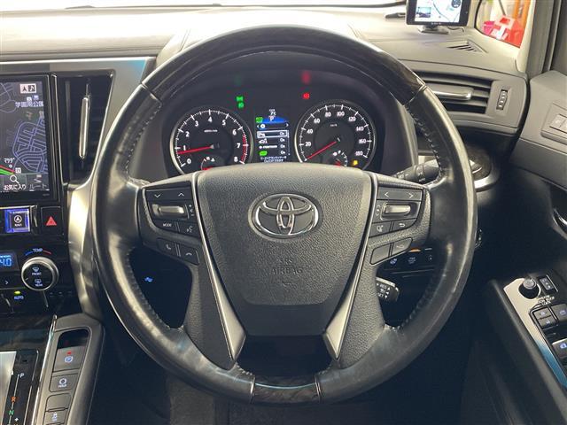 ヴェルファイア ２．５Ｚ　Ｇエディション　社外１１インチナビ　ＴＶ　１２．８インチフリップダウンモニター　サンルーフ　バックカメラ　ＥＴＣ　両側パワースライドドア　パワーバックドア　ステアリングヒーター　クリアランスソナー　パワーシート（20枚目）