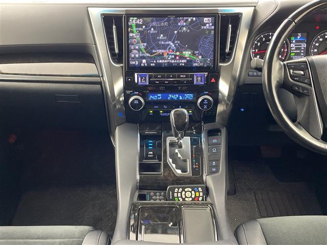 ヴェルファイア ２．５Ｚ　Ｇエディション　社外１１インチナビ　ＴＶ　１２．８インチフリップダウンモニター　サンルーフ　バックカメラ　ＥＴＣ　両側パワースライドドア　パワーバックドア　ステアリングヒーター　クリアランスソナー　パワーシート（23枚目）