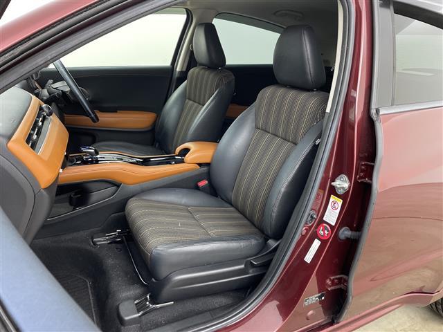 ヴェゼル ハイブリッドＺ　シティブレーキアクティブシステム　リアクティブフォースペダル　ハーフレザー　シートヒーター　ビルトインＥＴＣ　社外ドライブレコーダー　クルーズコントロール　パドルシフト　ＬＥＤヘッドライト　フォグ（12枚目）