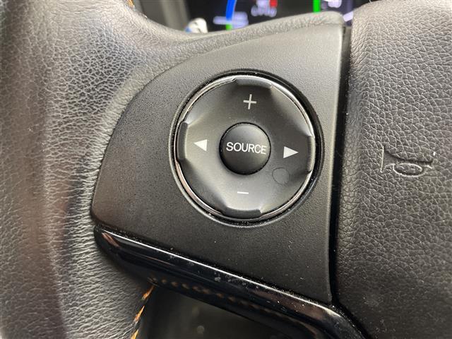 ヴェゼル ハイブリッドＺ　シティブレーキアクティブシステム　リアクティブフォースペダル　ハーフレザー　シートヒーター　ビルトインＥＴＣ　社外ドライブレコーダー　クルーズコントロール　パドルシフト　ＬＥＤヘッドライト　フォグ（20枚目）