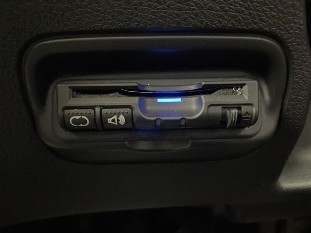 ヴェゼル ハイブリッドＺ　シティブレーキアクティブシステム　リアクティブフォースペダル　ハーフレザー　シートヒーター　ビルトインＥＴＣ　社外ドライブレコーダー　クルーズコントロール　パドルシフト　ＬＥＤヘッドライト　フォグ（31枚目）