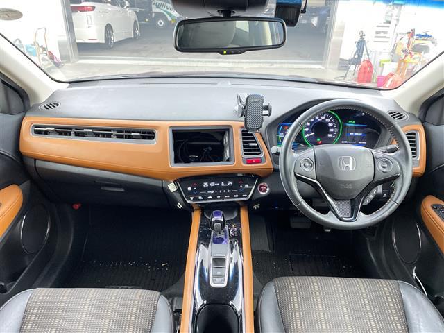 ヴェゼル ハイブリッドＺ　シティブレーキアクティブシステム　リアクティブフォースペダル　ハーフレザー　シートヒーター　ビルトインＥＴＣ　社外ドライブレコーダー　クルーズコントロール　パドルシフト　ＬＥＤヘッドライト　フォグ（42枚目）