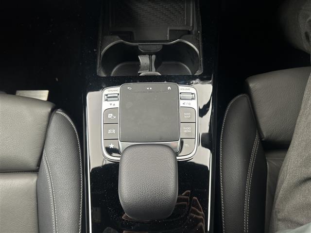 CLAクラス CLA200d AMGライン サンルーフ・純正ナビ・全方位カメラ・ビルトインETC・前後ドライブレコーダー・黒革シート・前席シートヒーター・アクティブブレーキアシスト・レーダークルーズコントロール・Mercedes me(31枚目)