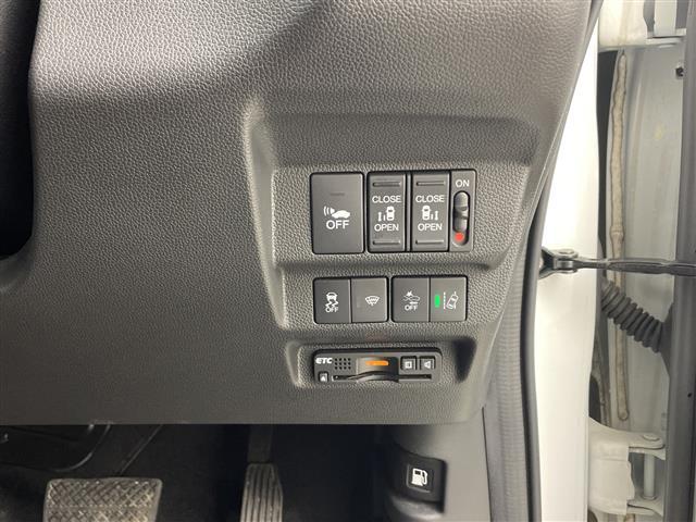 フリードハイブリッド ハイブリッド・ＥＸ　社外ナビ・バックカメラ・ビルトインＥＴＣ・衝突軽減ブレーキ・レーンキープアシスト・レーダークルーズコントロール・ハーフレザーシート・前席シートヒーター・ドアミラーヒーター・フロントワイパーデアイサー（28枚目）