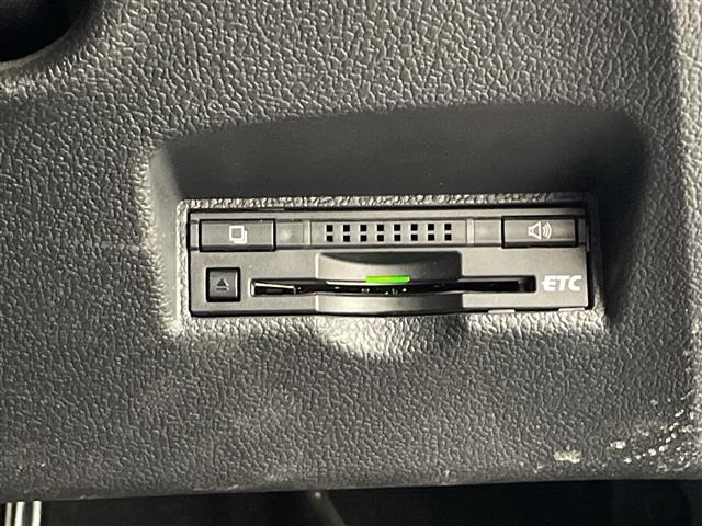 プリウス Ｓ　純正ナビ　バックカメラ　トヨタセーフティセンス　レーンキープアシスト　プリクラッシュセーフティ　オートマチックハイビーム　レーダクルーズコントロール　ＬＥＤライト　ＬＥＤフォグ　ＬＥＤルームランプ（32枚目）