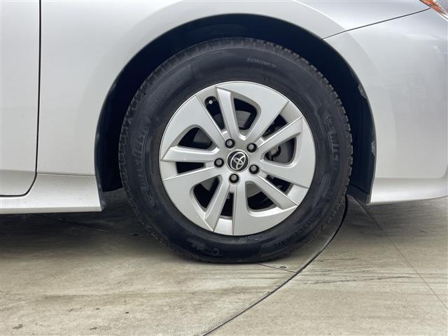 プリウス Ｓ　純正ナビ　バックカメラ　トヨタセーフティセンス　レーンキープアシスト　プリクラッシュセーフティ　オートマチックハイビーム　レーダクルーズコントロール　ＬＥＤライト　ＬＥＤフォグ　ＬＥＤルームランプ（41枚目）