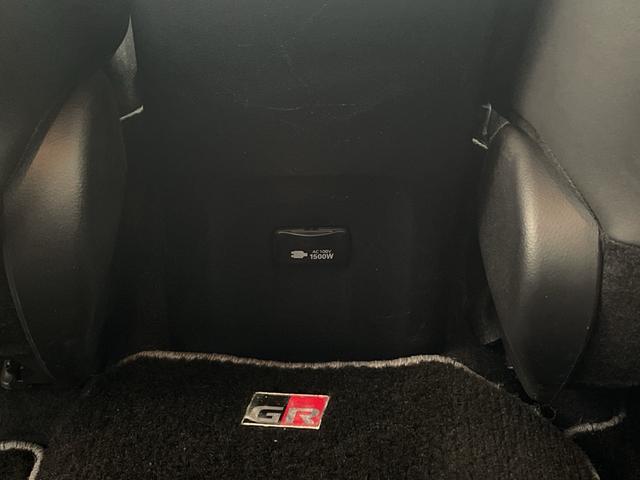 �w�b�h���C�g��p�K���X�R�[�e�B���O�w�w�b�h���C�g�R�[�g�x�̓K���X�햌�ŉ��΂݂Ȃǂ̕\�ʗ򉻂̗\�h�┭�~���ʂŉ���̕t����}��������ʂ����҂ł��܂��B