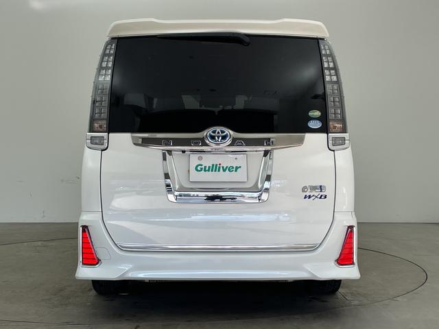 ノア ハイブリッドＳｉ　ダブルバイビー　純正１０インチナビ　バックカメラ　フリップダウンモニター　トヨタセーフティセンス　クルーズコントロール　先行車告知機能　両側パワースライドドア　前後ドライブレコーダー　ハーフレザーシート　ＬＥＤライト（5枚目）