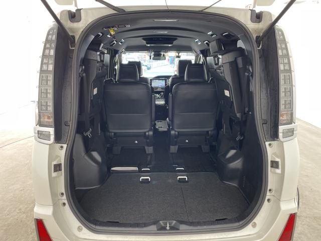 ノア ハイブリッドＳｉ　ダブルバイビー　純正１０インチナビ　バックカメラ　フリップダウンモニター　トヨタセーフティセンス　クルーズコントロール　先行車告知機能　両側パワースライドドア　前後ドライブレコーダー　ハーフレザーシート　ＬＥＤライト（20枚目）