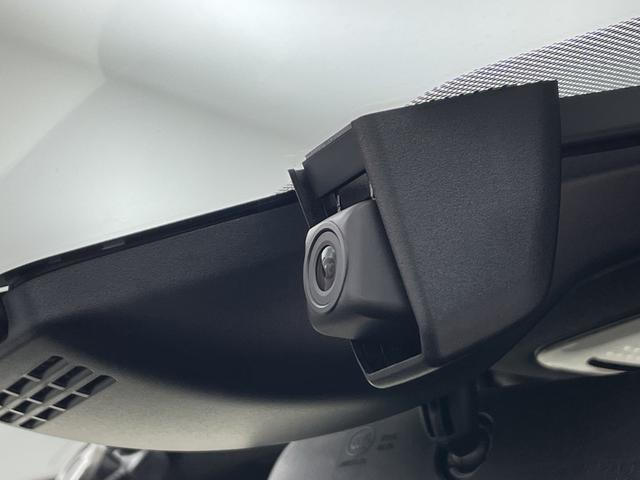 ノア ハイブリッドＳｉ　ダブルバイビー　純正１０インチナビ　バックカメラ　フリップダウンモニター　トヨタセーフティセンス　クルーズコントロール　先行車告知機能　両側パワースライドドア　前後ドライブレコーダー　ハーフレザーシート　ＬＥＤライト（35枚目）