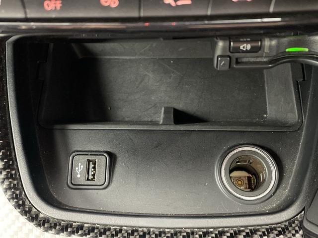 �w�R���t�H�[�g�K�[�h�x�̓t�@�u���b�N�E�R���r�E���U�[�̂R�p�b�P�[�W�����p�ӁB�V�[�g��V����A�t���A�}�b�g�����G�}�ŃR�[�e�B���O���h���E�������ʂ����҂ł��A���N����A���Ԃɂ������߂ł��鏤�i�ł��B