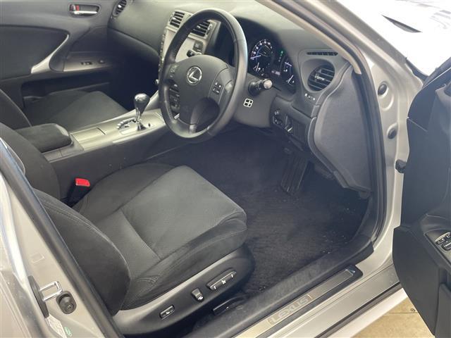 �K���X�R�[�e�B���O�A�i�r�Q�[�V�����A�d�s�b�ȂǁA���̑��̃p�[�c�̎��t�������ς���̂����k�������Ă���܂��I�I�N���}�̂��Ɖ��ł����C�����������I