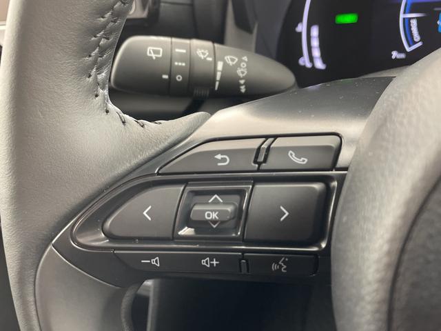 ヤリスクロス ハイブリッドZ ・登録済未使用車・プリクラッシュセーフティ・レーンディバチャーアラート・先行車発進告知・誤発進抑制機能・純正ディスプレイオーディオ・全方位カメラ・HDMI・前席シートヒーター・パワーシート・ETC(22枚目)