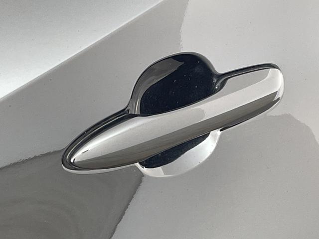 ヤリスクロス ハイブリッドZ ・登録済未使用車・プリクラッシュセーフティ・レーンディバチャーアラート・先行車発進告知・誤発進抑制機能・純正ディスプレイオーディオ・全方位カメラ・HDMI・前席シートヒーター・パワーシート・ETC(48枚目)