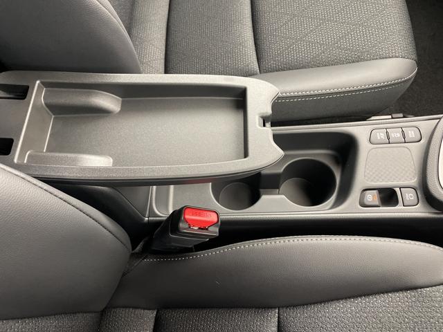 ヤリスクロス ハイブリッドZ ・登録済未使用車・プリクラッシュセーフティ・レーンディバチャーアラート・先行車発進告知・誤発進抑制機能・純正ディスプレイオーディオ・全方位カメラ・HDMI・前席シートヒーター・パワーシート・ETC(73枚目)