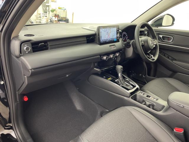 ヴェゼル ｅ：ＨＥＶ　Ｚ　・登録済未使用車・ホンダセンシング・衝突軽減ブレーキ・路外逸脱抑制機能・ＢＳＭ・アダプティブクルーズコントロール・踏み間違い防止・後退出庫サポート・純正ナビ・ＵＳＢ・置くだけ充電・ＥＴＣ・バックカメラ（15枚目）