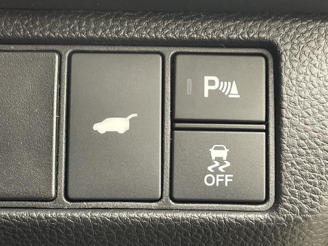 ヴェゼル ｅ：ＨＥＶ　Ｚ　・登録済未使用車・ホンダセンシング・衝突軽減ブレーキ・路外逸脱抑制機能・ＢＳＭ・アダプティブクルーズコントロール・踏み間違い防止・後退出庫サポート・純正ナビ・ＵＳＢ・置くだけ充電・ＥＴＣ・バックカメラ（32枚目）