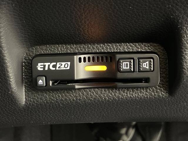 ヴェゼル ｅ：ＨＥＶ　Ｚ　・登録済未使用車・ホンダセンシング・衝突軽減ブレーキ・路外逸脱抑制機能・ＢＳＭ・アダプティブクルーズコントロール・踏み間違い防止・後退出庫サポート・純正ナビ・ＵＳＢ・置くだけ充電・ＥＴＣ・バックカメラ（33枚目）